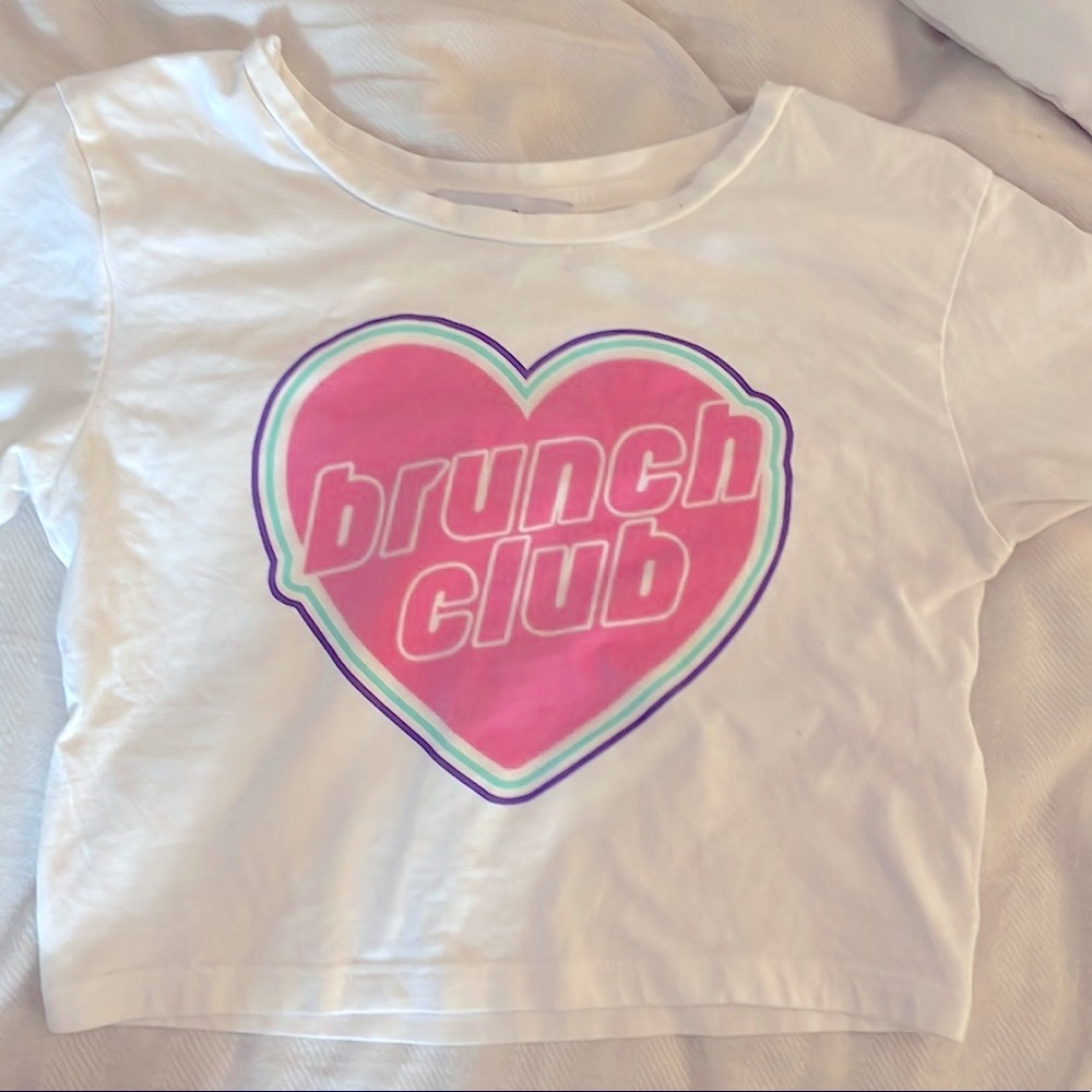 Woman’s crop top - 90s style.